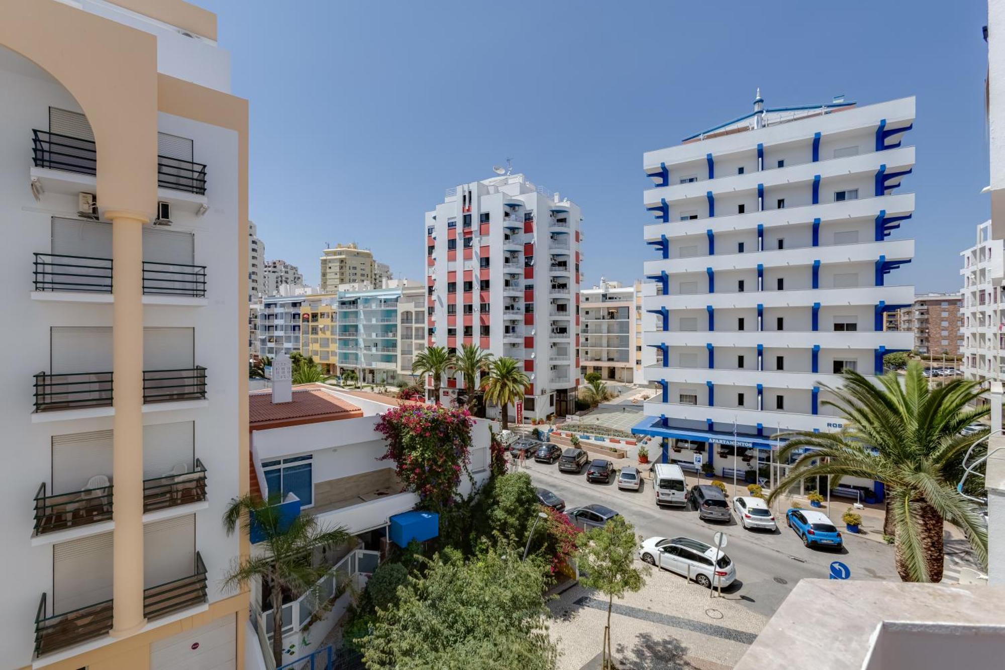 T2 Rosa Dos Ventos, A/C & Terrace - Casas & Papeis Apartment Armacao de Pera Bagian luar foto